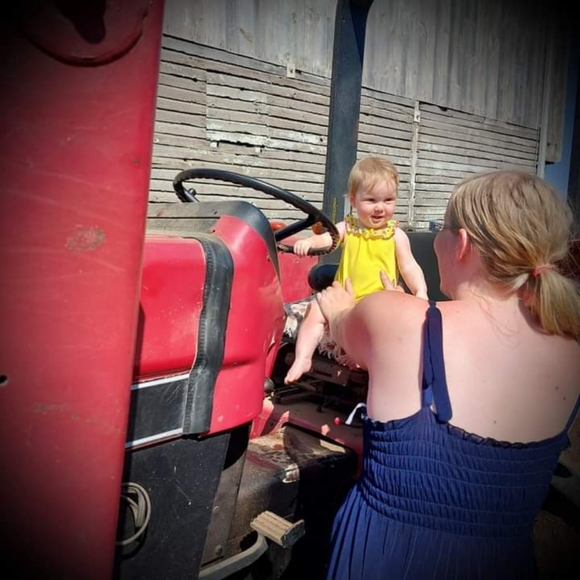 Meet your Posher, Alexis - Picture 5 of 5